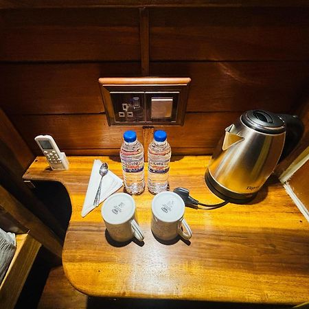 Woodholic Homestay Σιγκιρίγια Εξωτερικό φωτογραφία