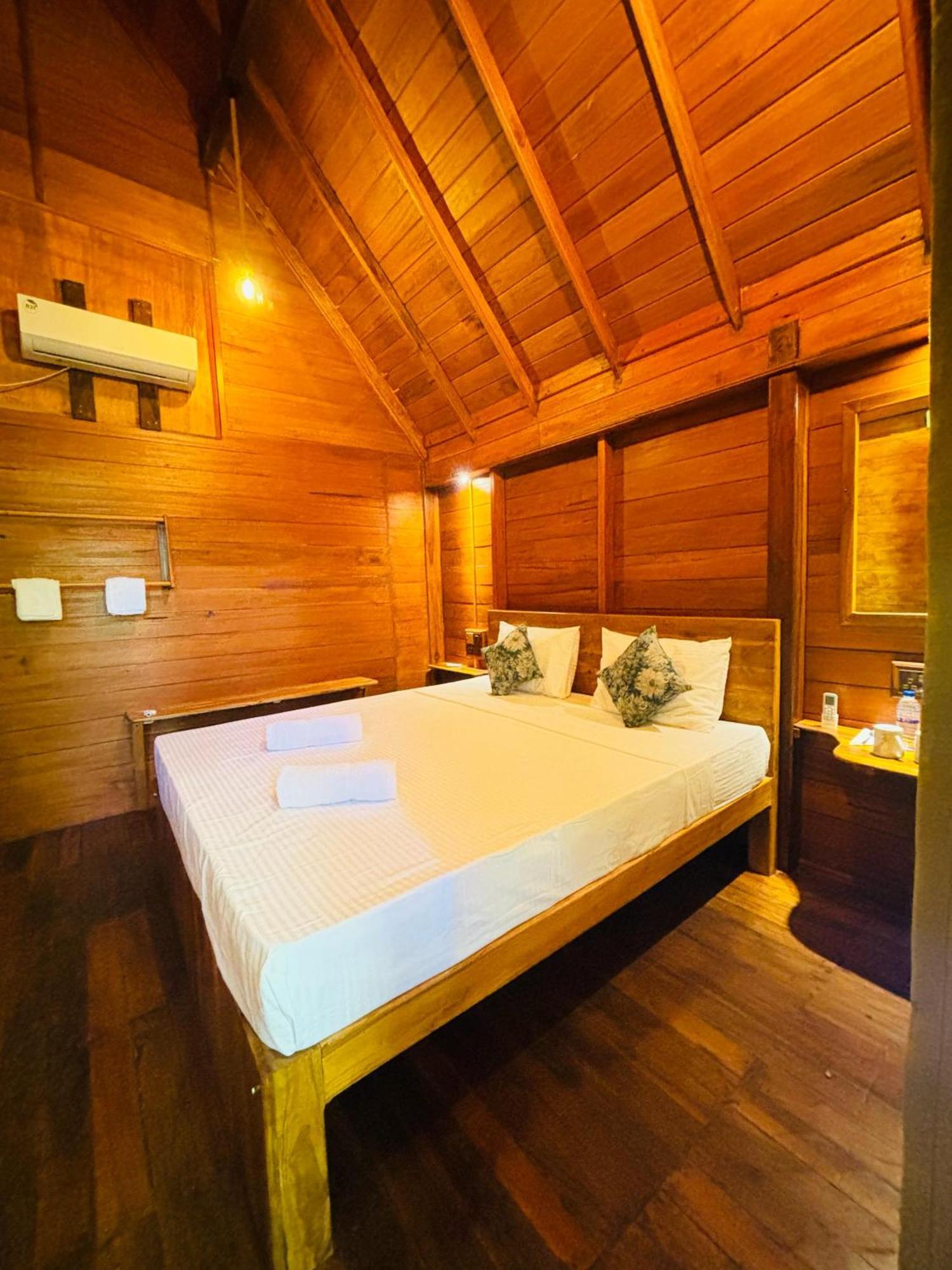 Woodholic Homestay Σιγκιρίγια Εξωτερικό φωτογραφία