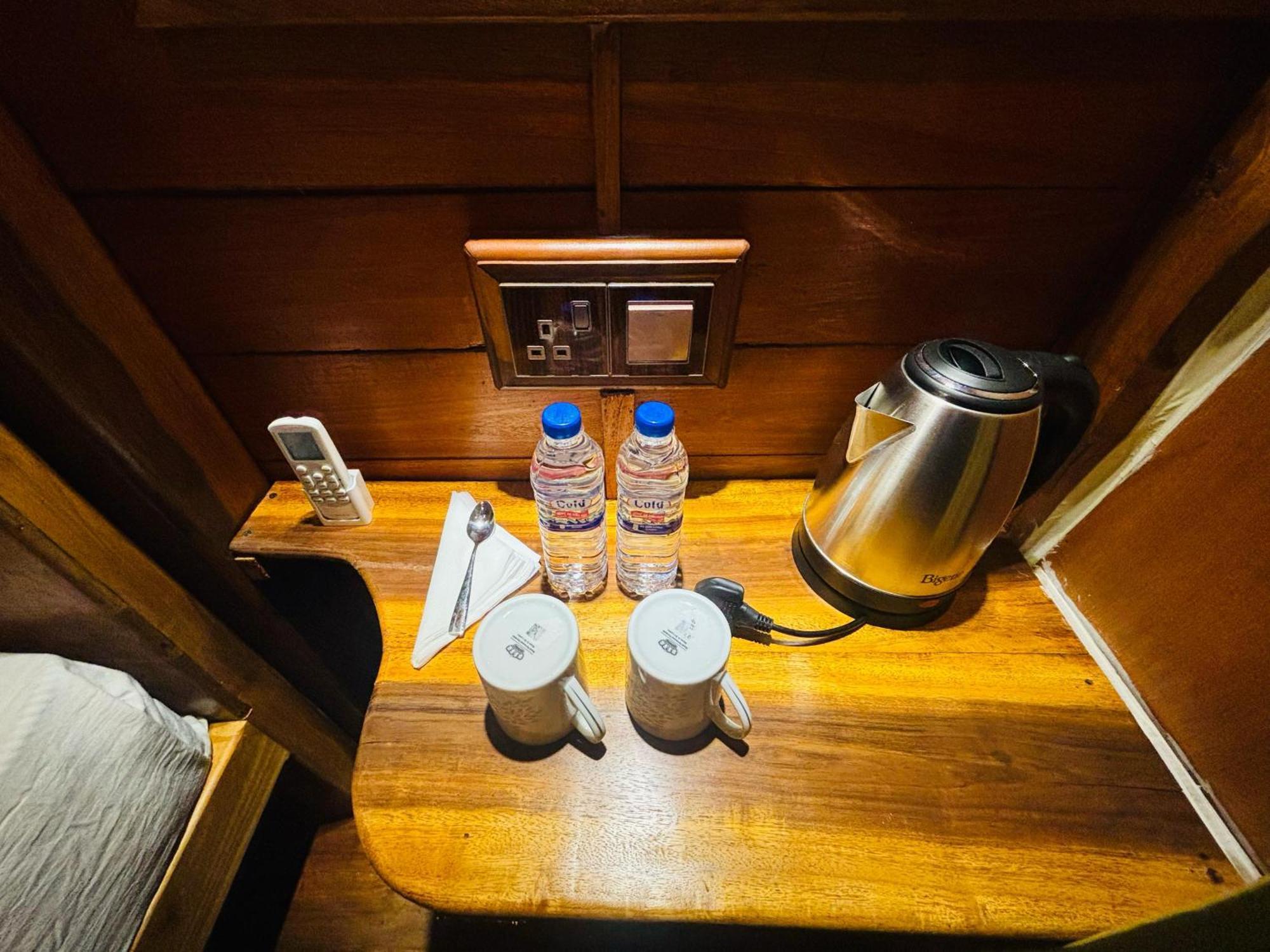 Woodholic Homestay Σιγκιρίγια Εξωτερικό φωτογραφία