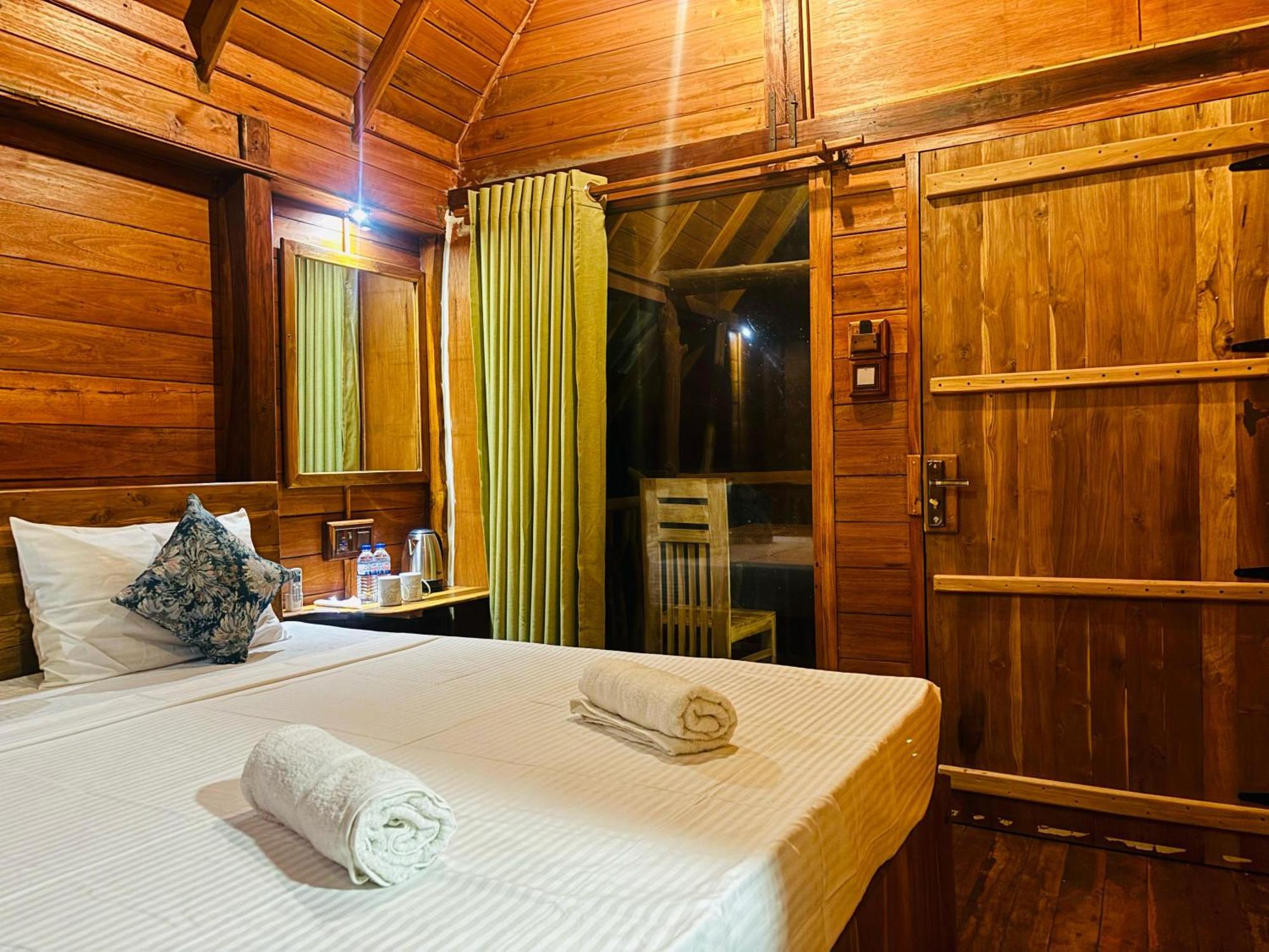 Woodholic Homestay Σιγκιρίγια Εξωτερικό φωτογραφία