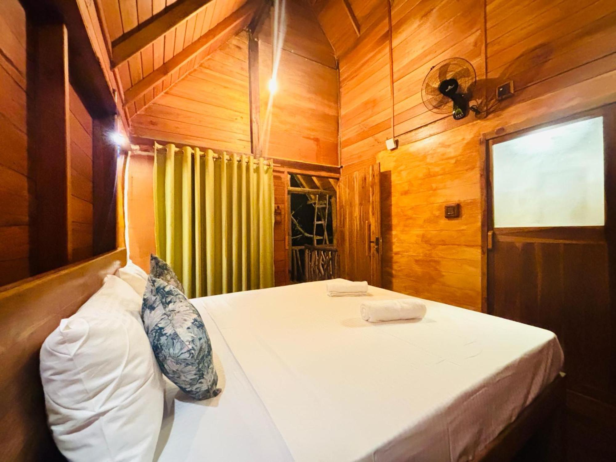 Woodholic Homestay Σιγκιρίγια Εξωτερικό φωτογραφία